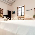 A 50 Passi Dal Tempio Di Apollo Syracuse